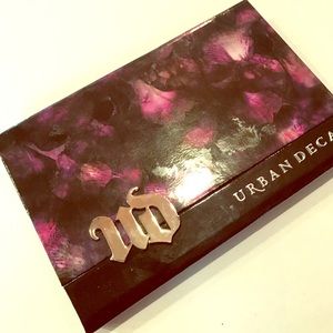 Urban decay eyeshadow pallet